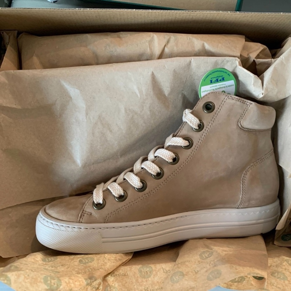 Leather Sneakers. High top sneaker. Never worn